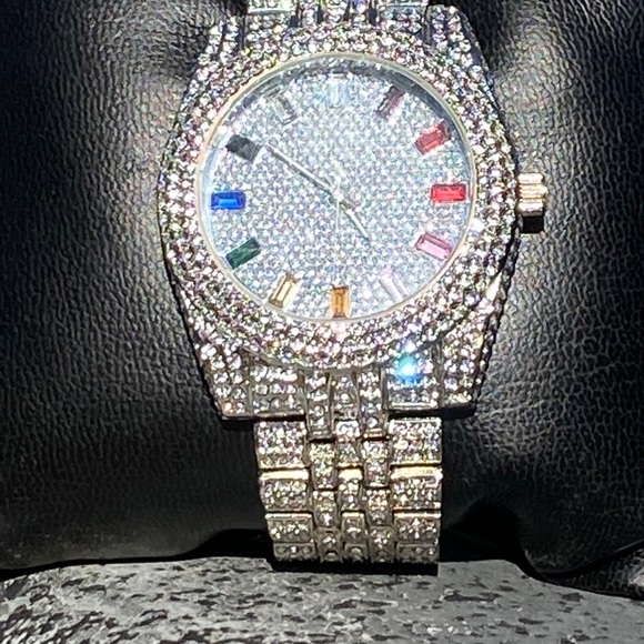 Paved Watch - Picture 5 of 7